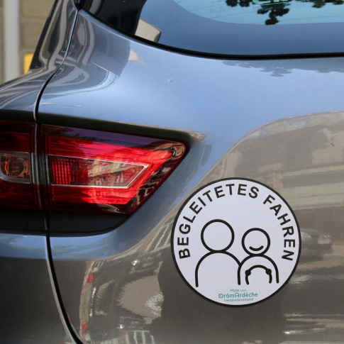Personalisierte Magnetscheibe für begleitetes Fahren