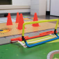 Alterssimulationsanzug mit Parcours